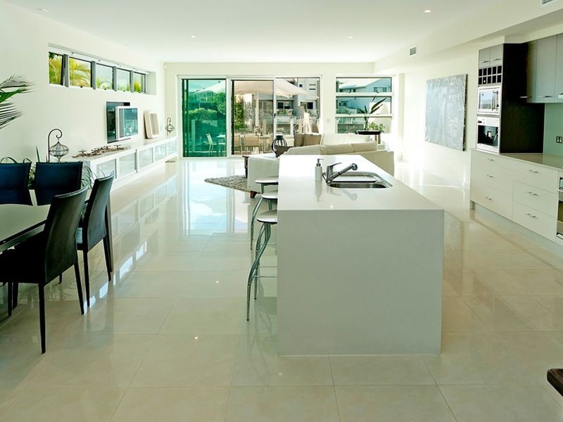 1/13 Vespa Cr, Surfers Paradise QLD 4217