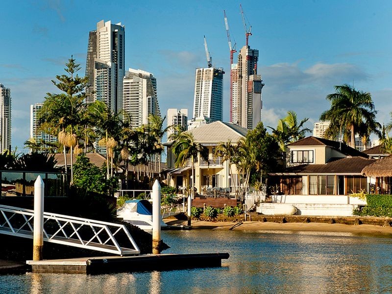 1/13 Vespa Cr, Surfers Paradise QLD 4217