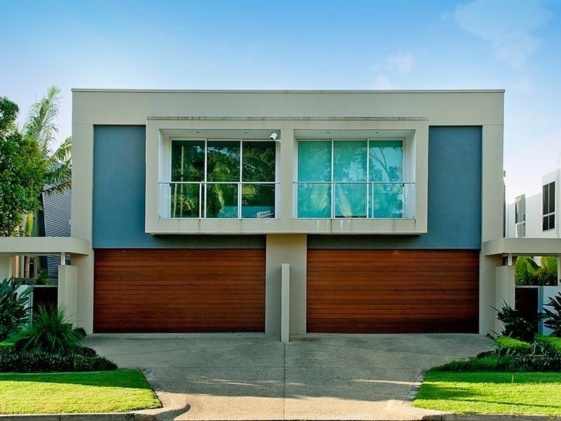 1/13 Vespa Cr, Surfers Paradise QLD 4217