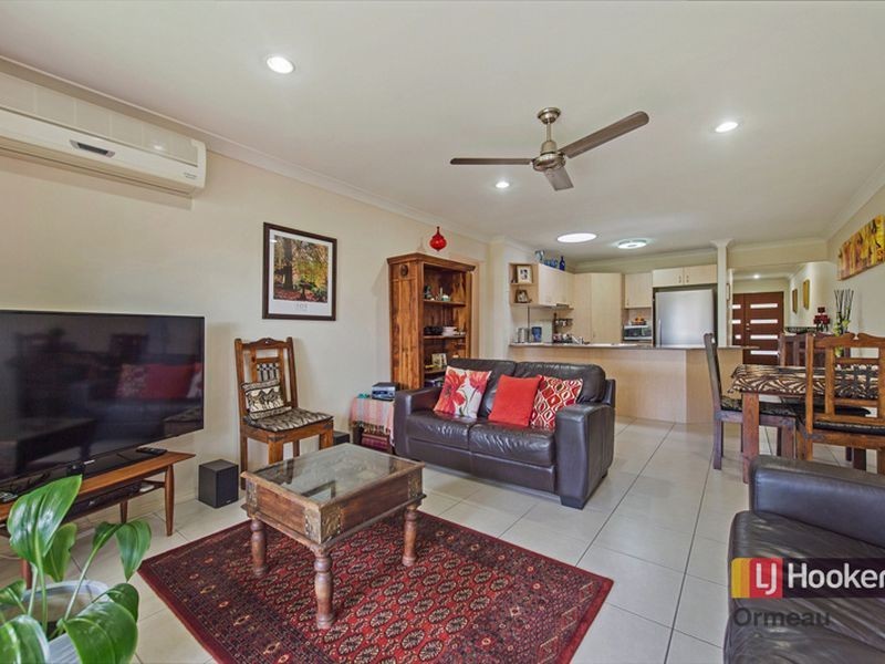 1/35 Blossom Street, Pimpama QLD 4209