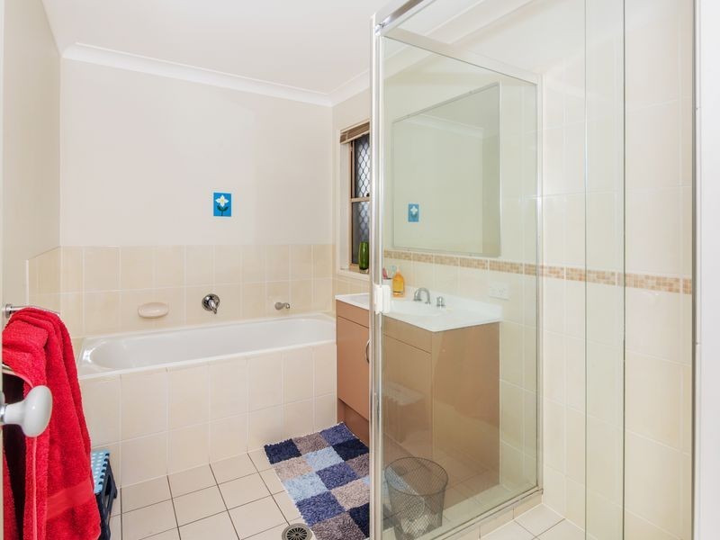 27 Penneshaw Crescent, Ormeau QLD 4208