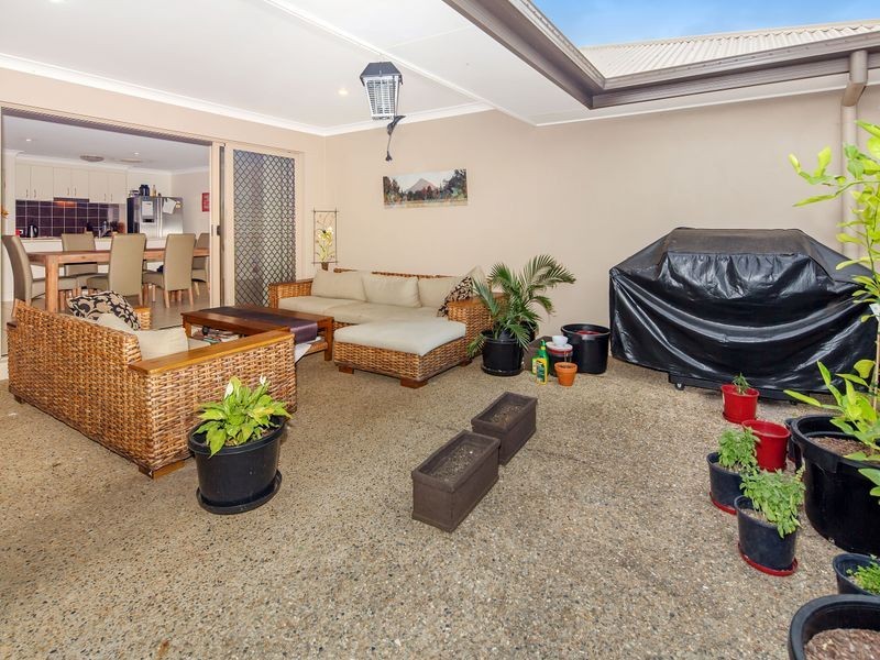 27 Penneshaw Crescent, Ormeau QLD 4208