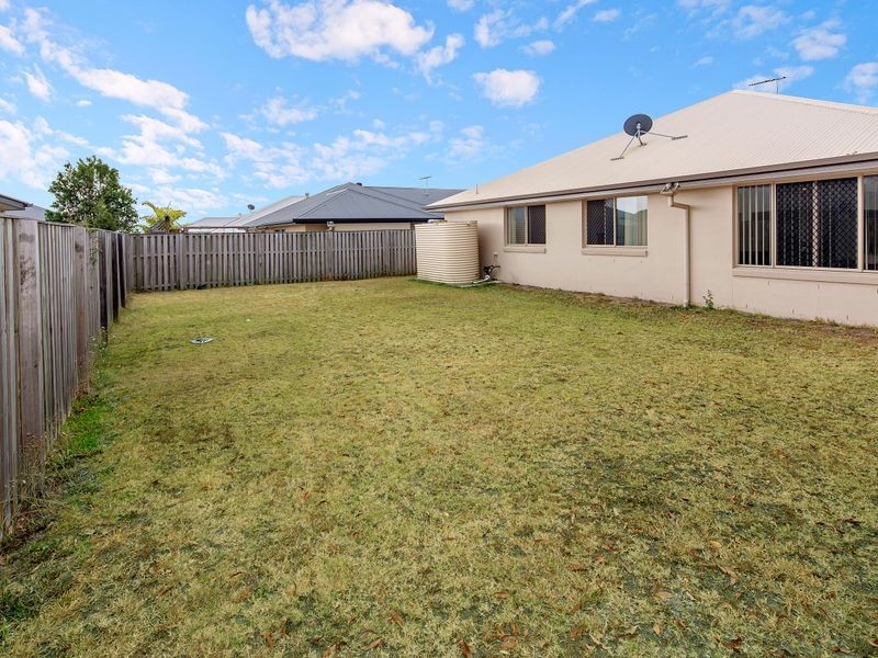 27 Penneshaw Crescent, Ormeau QLD 4208