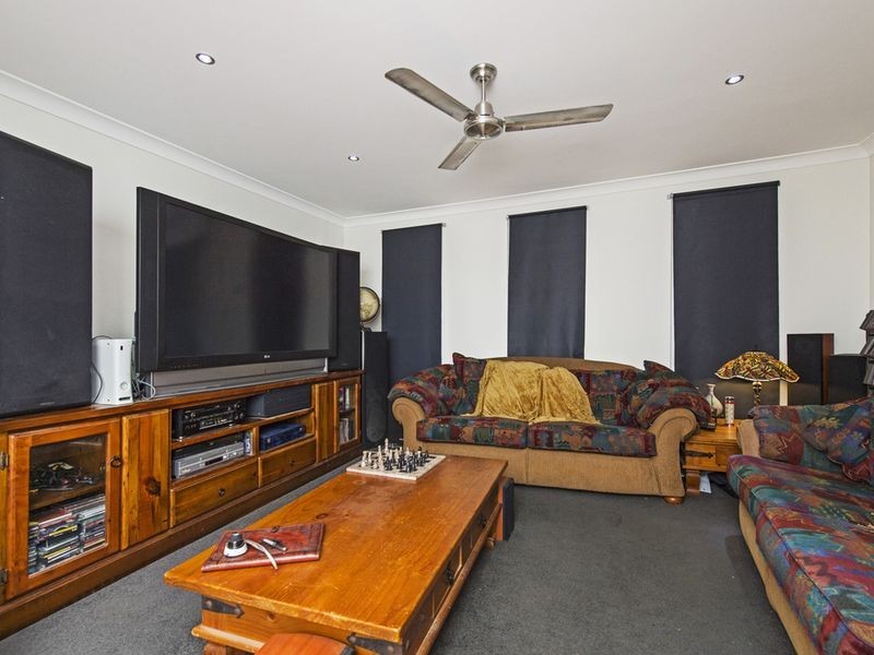 21 Yarwood Crescent, Ormeau Hills QLD 4208