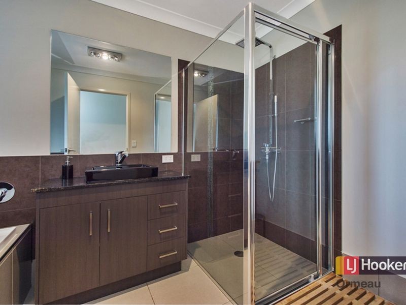 21 Yarwood Crescent, Ormeau Hills QLD 4208