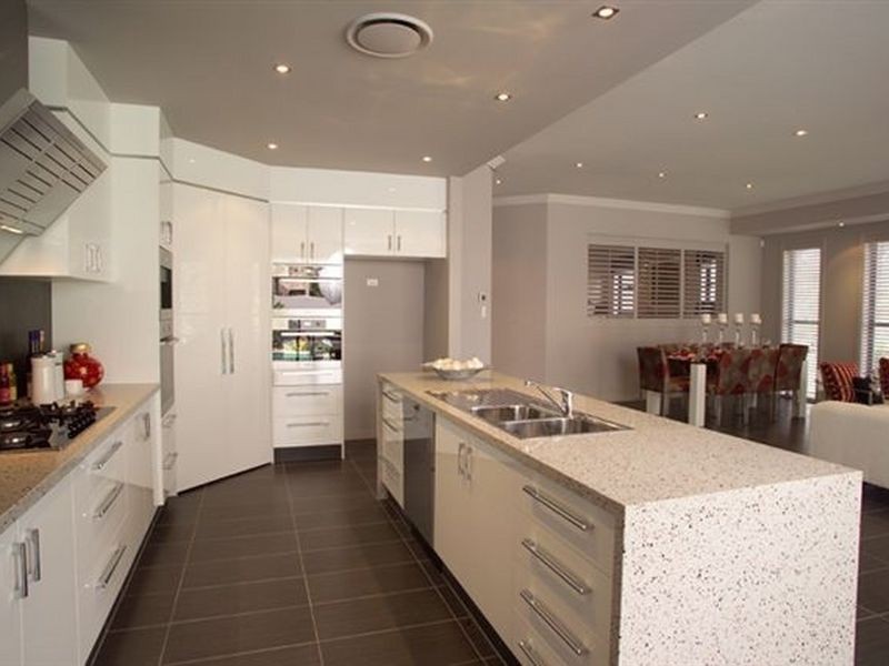 7 John Markwell Parade, Daisy Hill QLD 4127