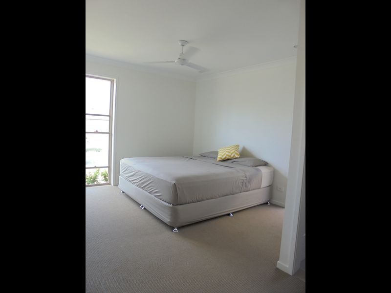 77 Brookside Circuit, Ormeau QLD 4208