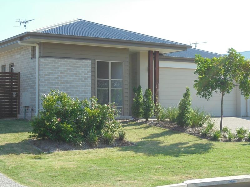 77 Brookside Circuit, Ormeau QLD 4208