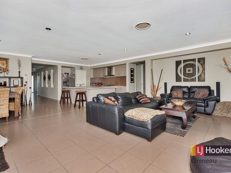14 Rosabrook Crescent, Ormeau QLD 4208