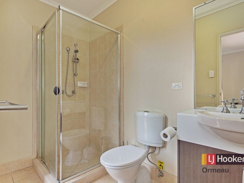 10 Penneshaw Crescent, Ormeau QLD 4208