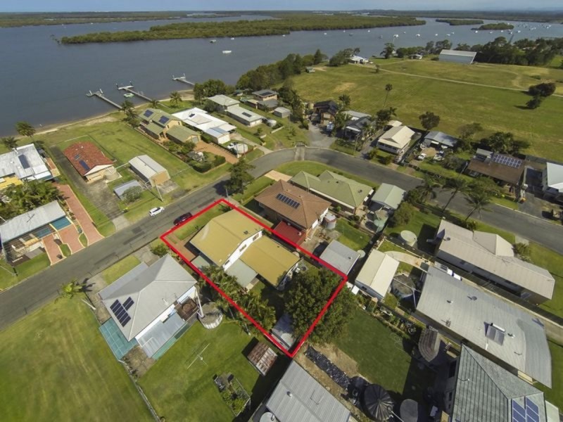 41 Warana Avenue, Steiglitz QLD 4207
