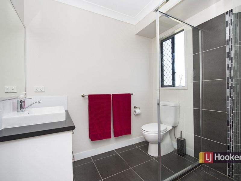 27 Banks Drive, Ormeau QLD 4208