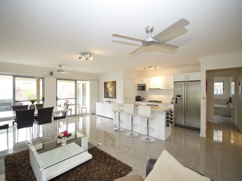 9 Vista Parade, Ormeau QLD 4208