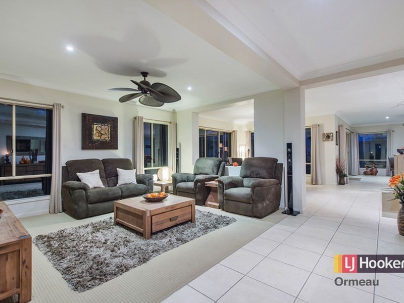 8 Pincally Crescent, Ormeau QLD 4208