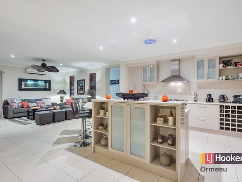 8 Pincally Crescent, Ormeau QLD 4208