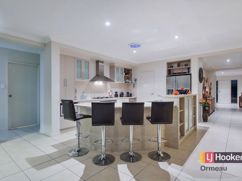 8 Pincally Crescent, Ormeau QLD 4208