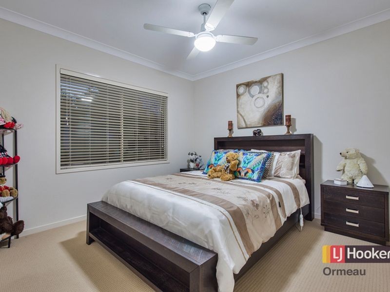8 Pincally Crescent, Ormeau QLD 4208