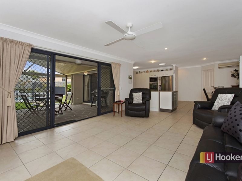 4 Peegan Place, Oxenford QLD 4210