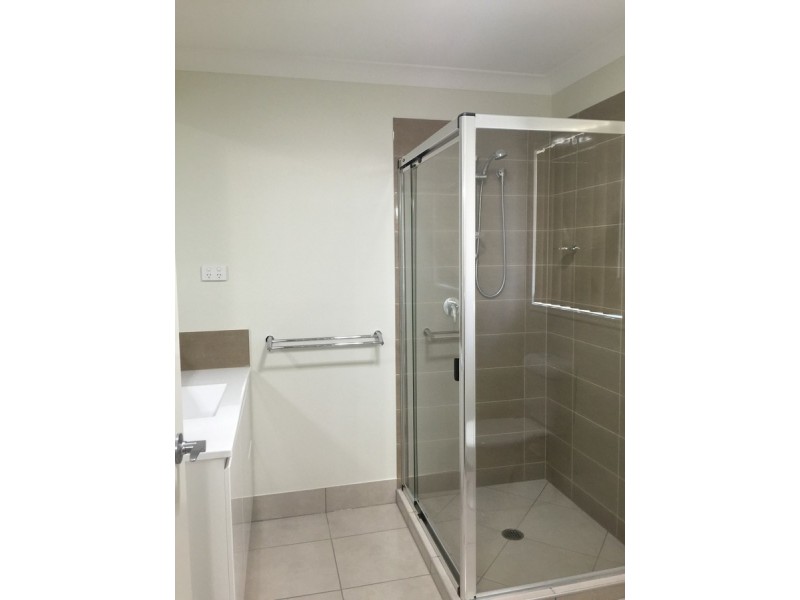 13 Pisces Crt, Coomera QLD 4209