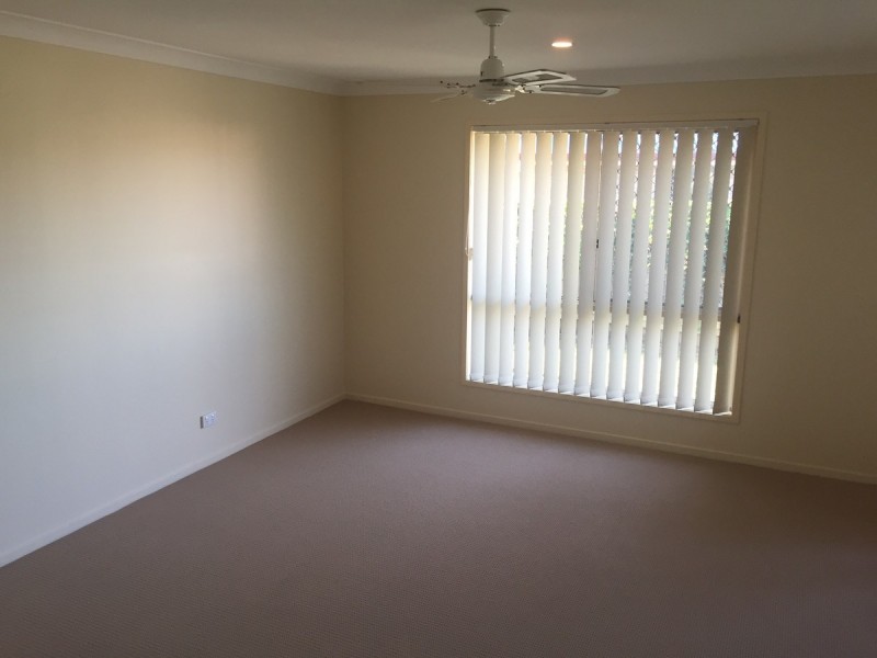 37 Lakeview Drive, Logan Reserve QLD 4133