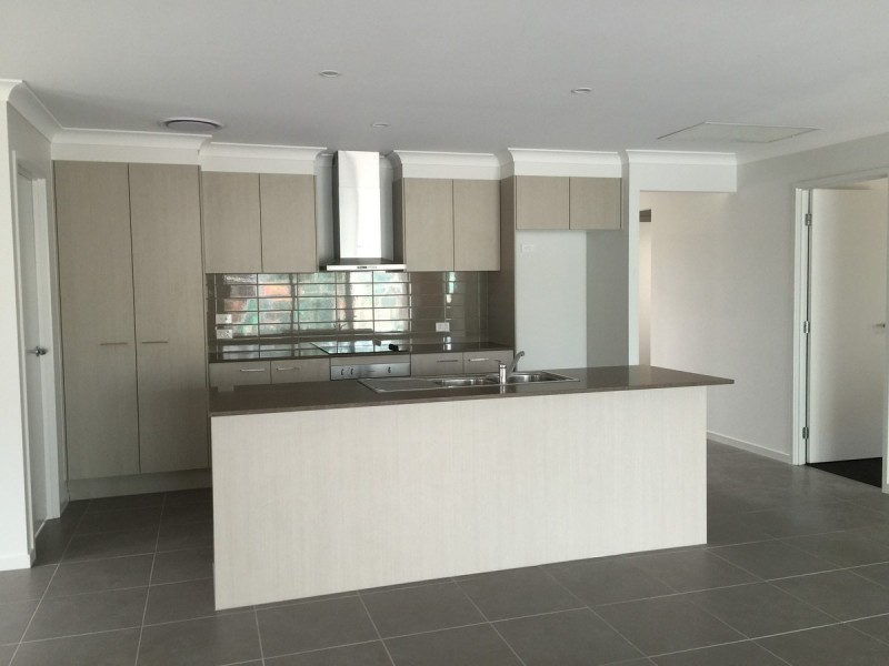 3 Durack Lane, Ormeau Hills QLD 4208