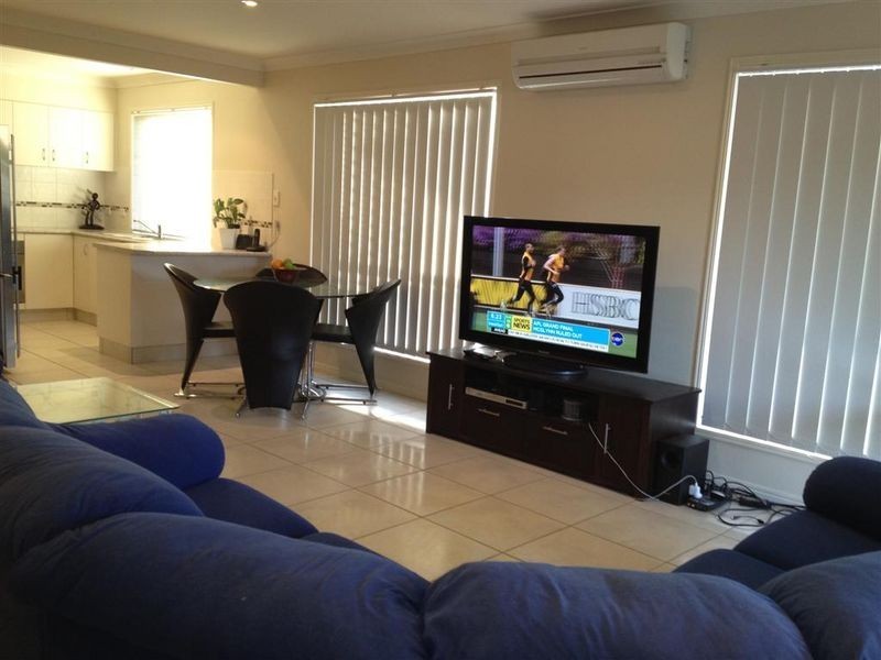 2/59 Philben Drive, Ormeau QLD 4208