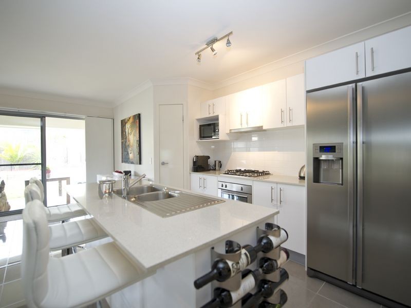 9 Vista Parade, Ormeau QLD 4208