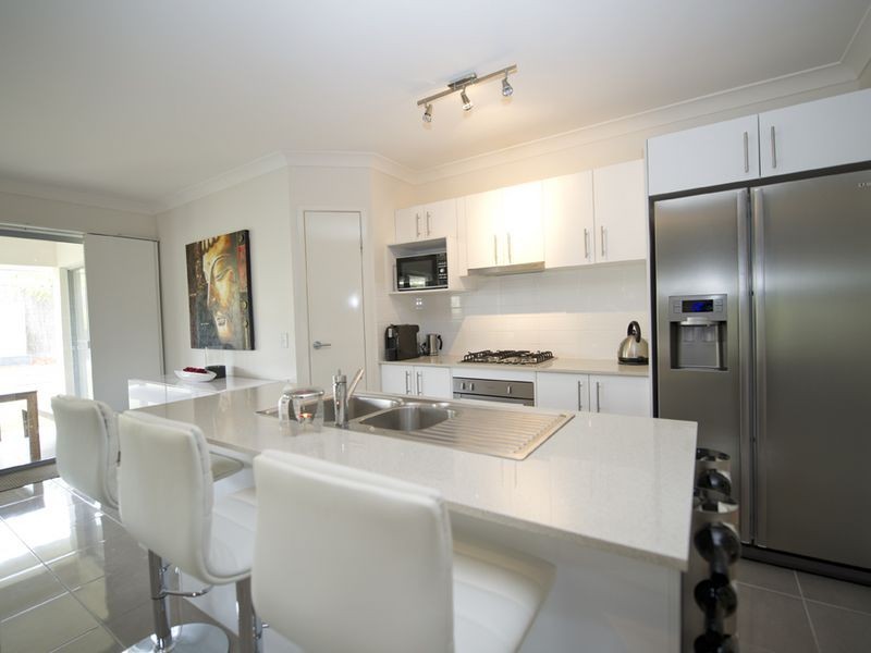 9 Vista Parade, Ormeau QLD 4208