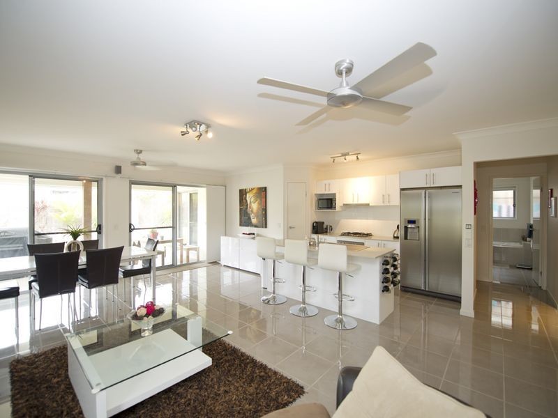 9 Vista Parade, Ormeau QLD 4208