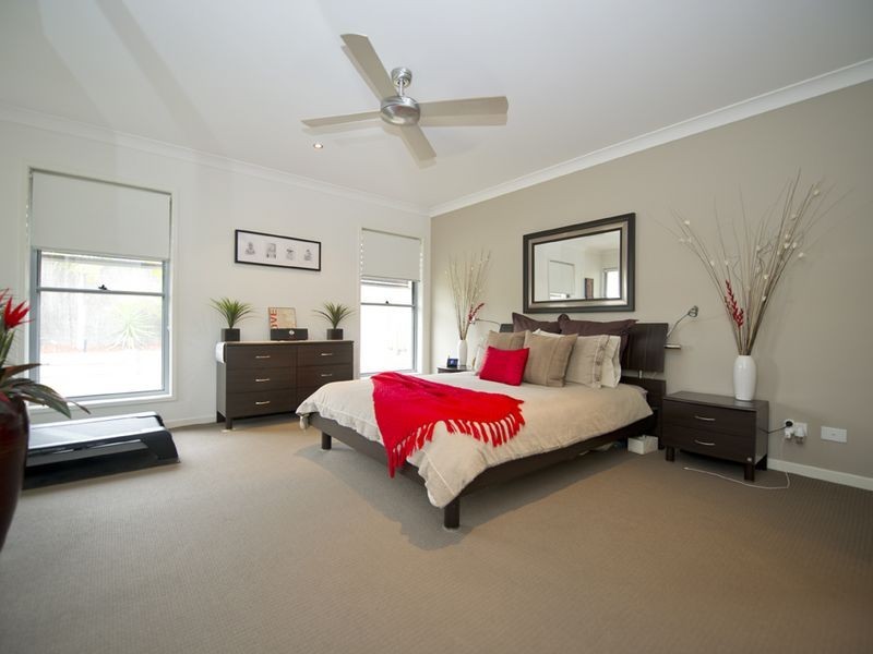 9 Vista Parade, Ormeau QLD 4208