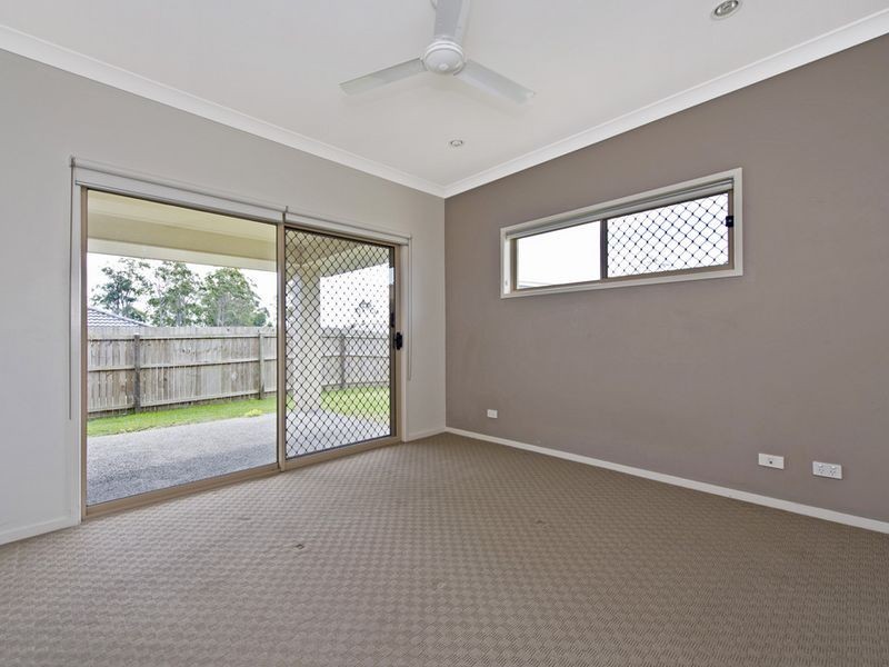 8 Kondalilla Tce, Waterford QLD 4133