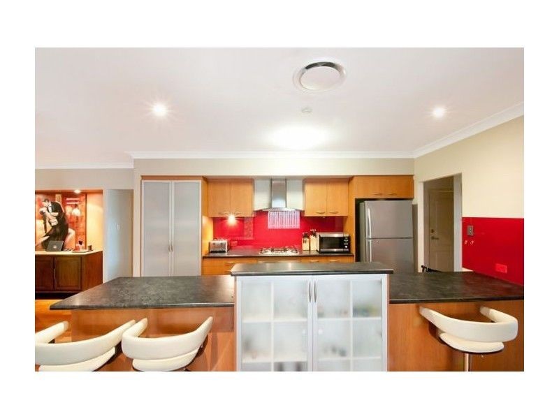 11 Emmaville Crescent, Ormeau QLD 4208