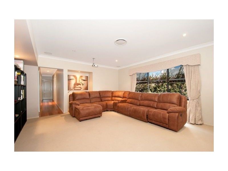 11 Emmaville Crescent, Ormeau QLD 4208