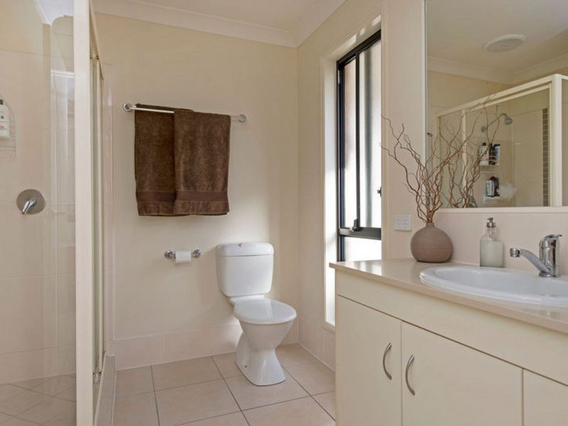 17 Jasmine Circuit, Ormeau QLD 4208