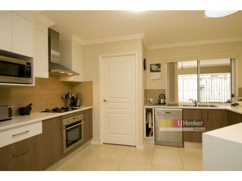 11 Rosabrook Crescent, Ormeau QLD 4208