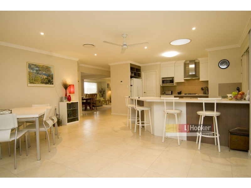 11 Rosabrook Crescent, Ormeau QLD 4208