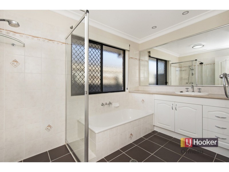 47 The Avenue, Windaroo QLD 4207