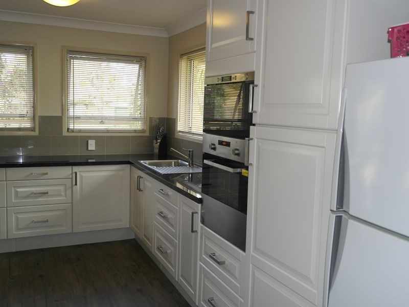 24 Raelene Terrace, Springwood QLD 4127