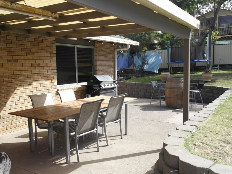 24 Raelene Terrace, Springwood QLD 4127