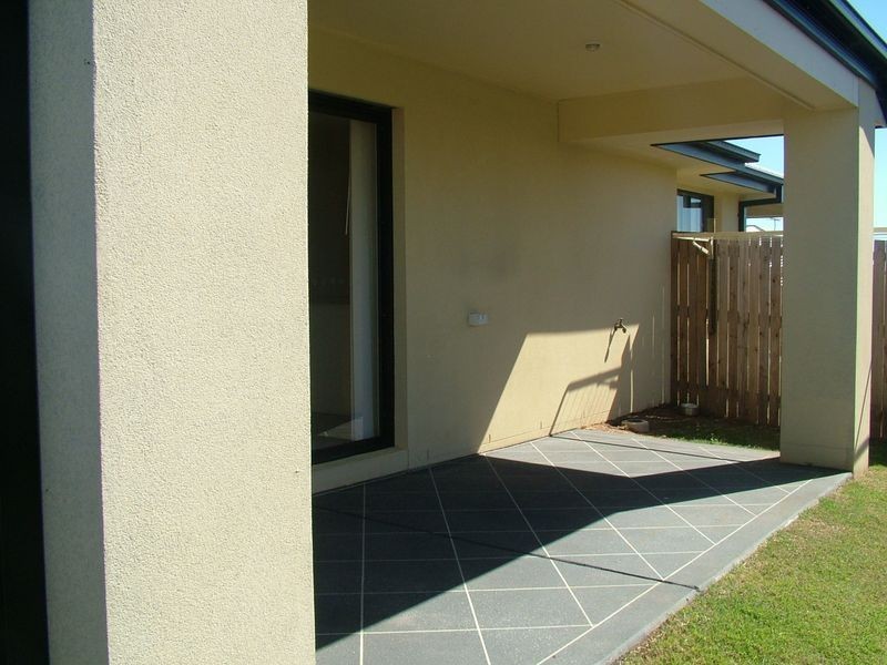 1/22 Paris Parade, Ormeau QLD 4208