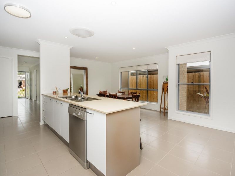 111 Brookside Cct, Ormeau QLD 4208