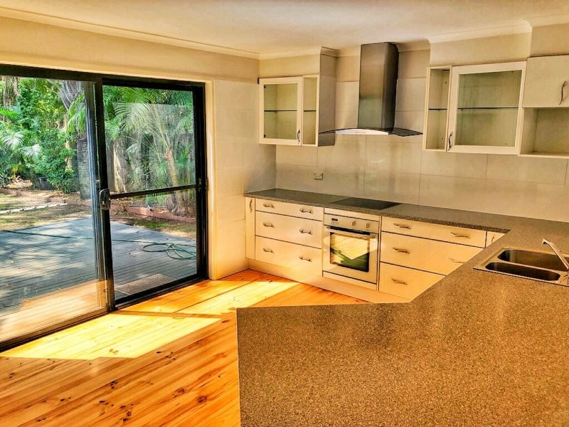 36 victoria parade south, Coochiemudlo Island QLD 4184