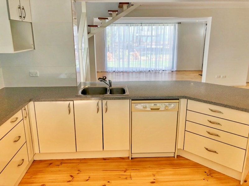 36 victoria parade south, Coochiemudlo Island QLD 4184