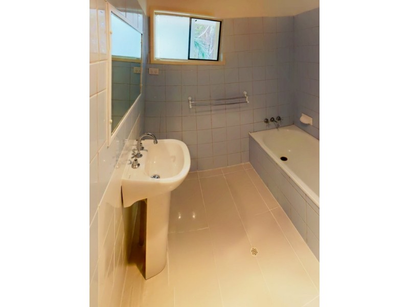 36 victoria parade south, Coochiemudlo Island QLD 4184