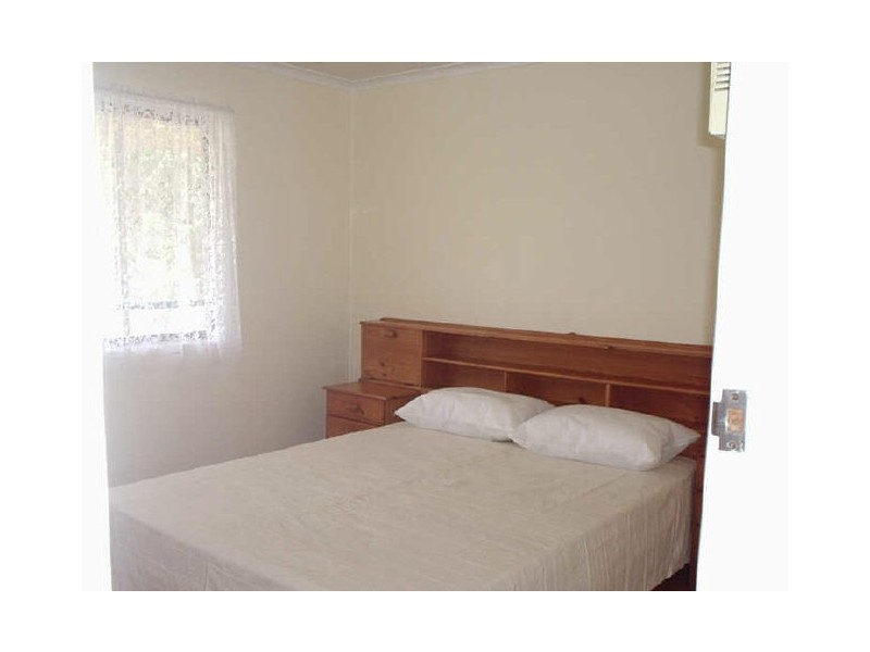 19 Deanbilla Street, Coochiemudlo Island QLD 4184