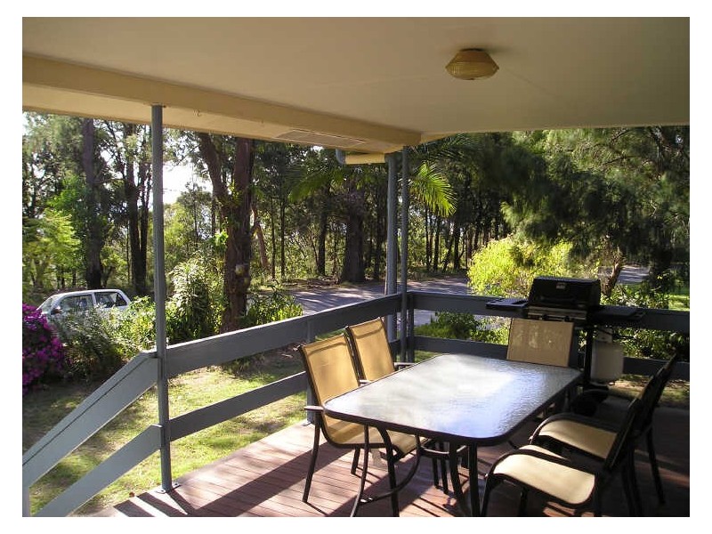 1 Oakes, Coochiemudlo Island QLD 4184