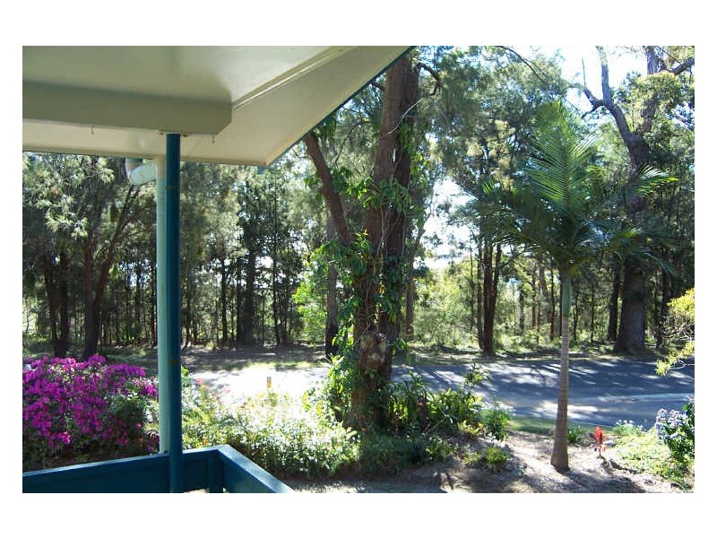 1 Oakes, Coochiemudlo Island QLD 4184