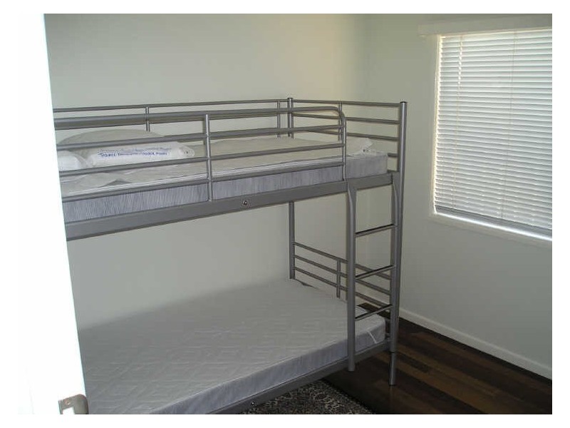 1 Oakes, Coochiemudlo Island QLD 4184