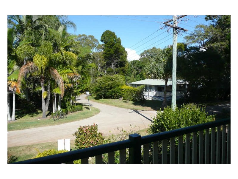 30 Carefree, Coochiemudlo Island QLD 4184