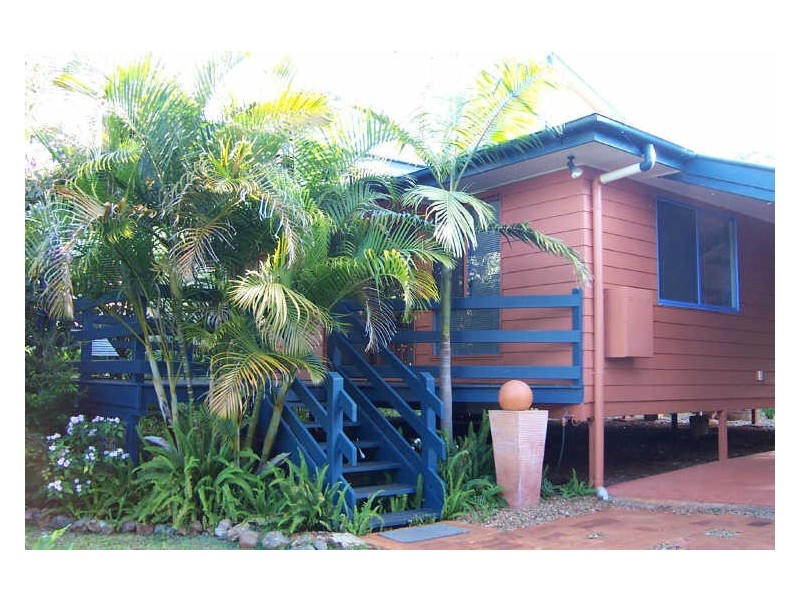 18 Kingfisher Street, Coochiemudlo Island QLD 4184